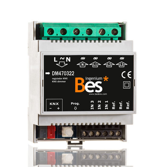 Picture of 3-channel universal dimmer - 3x200W - DIN format