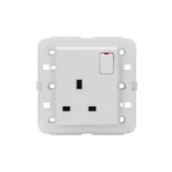 Picture of SWITCHED SOCKET BRITISH STAN.2P+E 13A PEARL WHITE